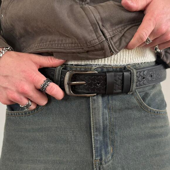 Vintage Black Western Belt – Engraved Simple Design, Unisex, Fits 26–34, New - Picture 3 of 9
